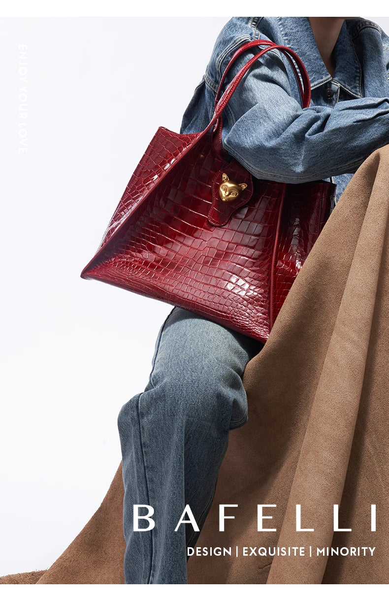 Crocodile Pattern Genuine Leather Messenger Bag