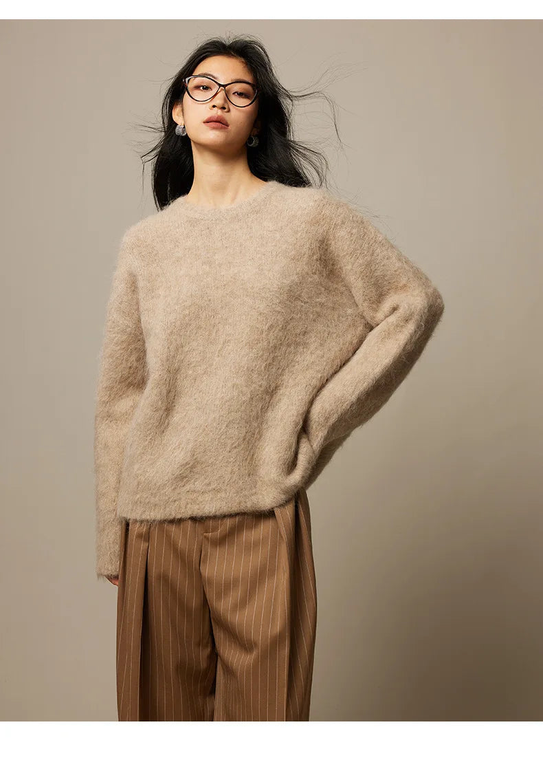 Warm Alpaca Pullover for Women – Fall/Winter 2025