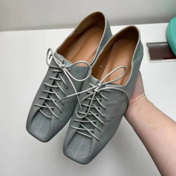 French Retro Pleated Cross-Tie Flats – Spring/Summer 2024