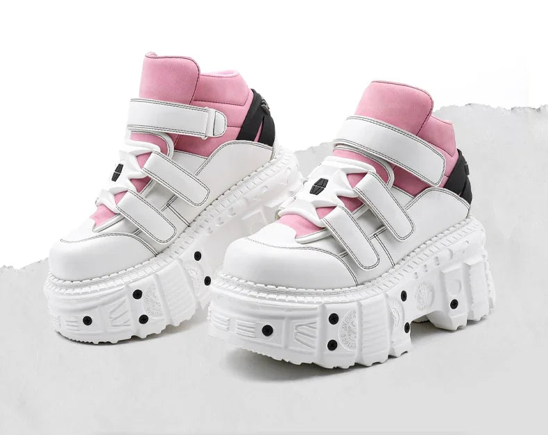 Pink Style Women’s Knee-High Boots – Lace-Up Platform Heel with Metal Detail