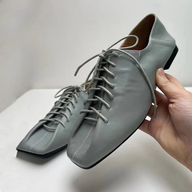 French Retro Pleated Cross-Tie Flats – Spring/Summer 2024