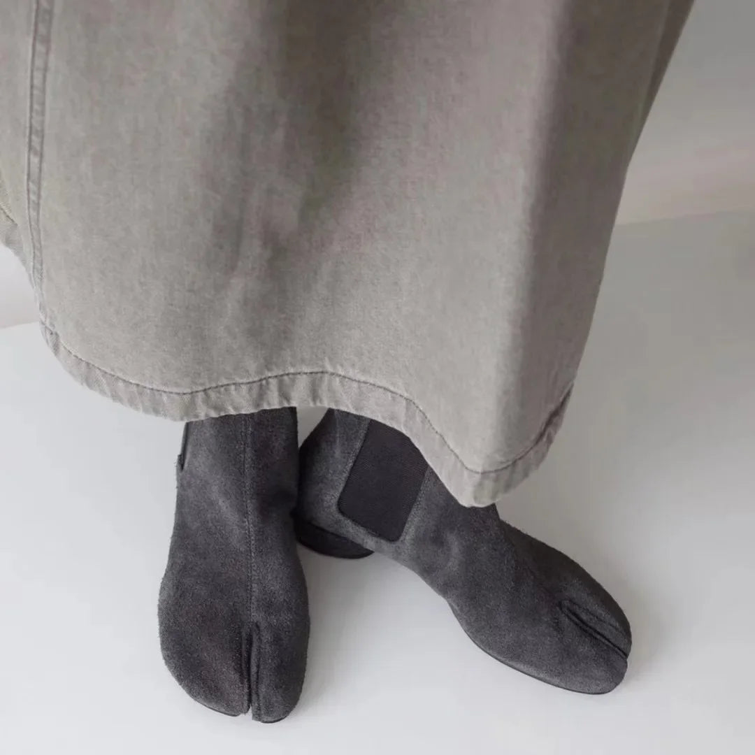 Gray Retro Tabi Toe Nubuck Ankle Boots – Chunky Low Heel Vintage Style