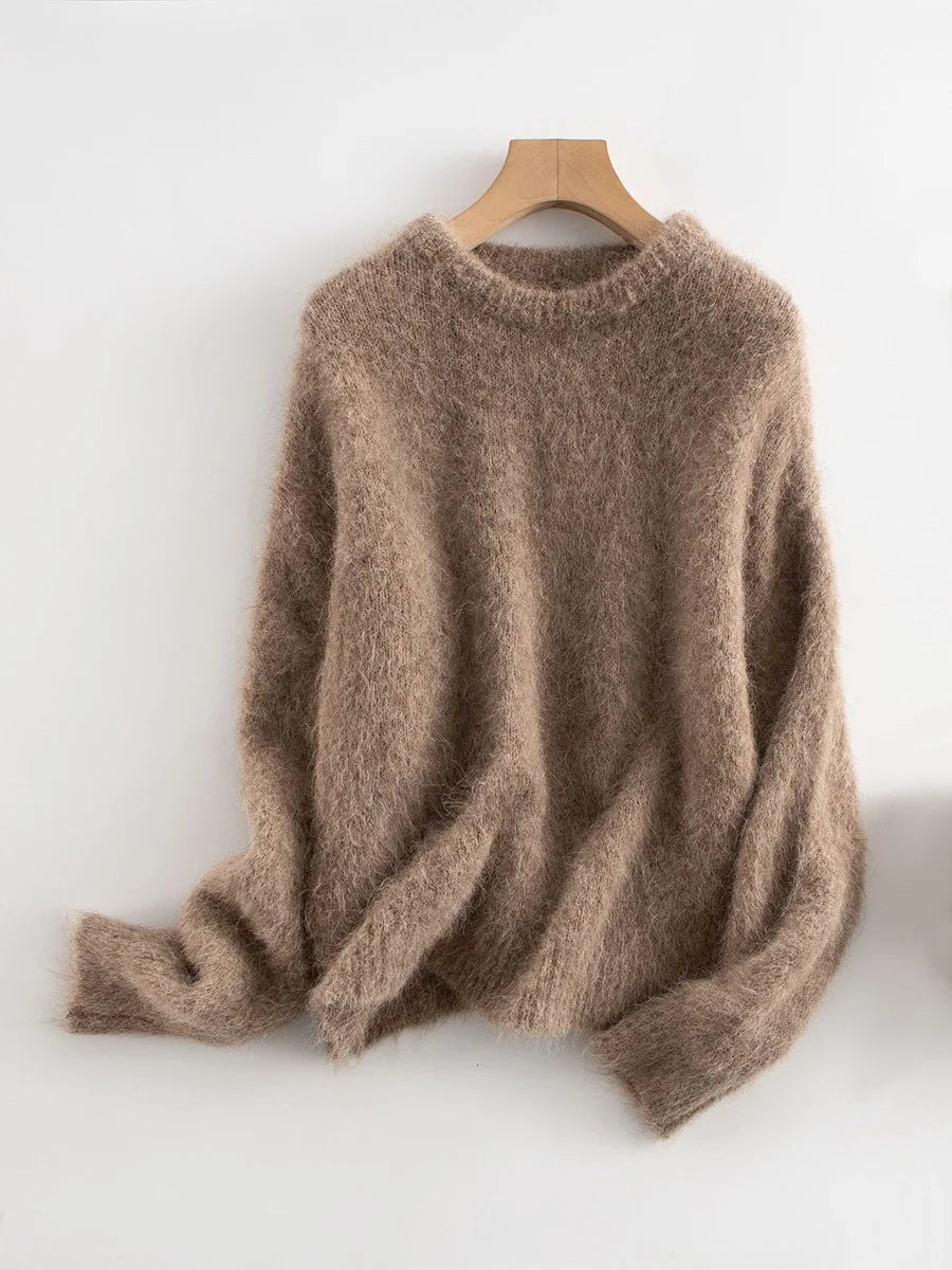 Warm Alpaca Pullover for Women – Fall/Winter 2025