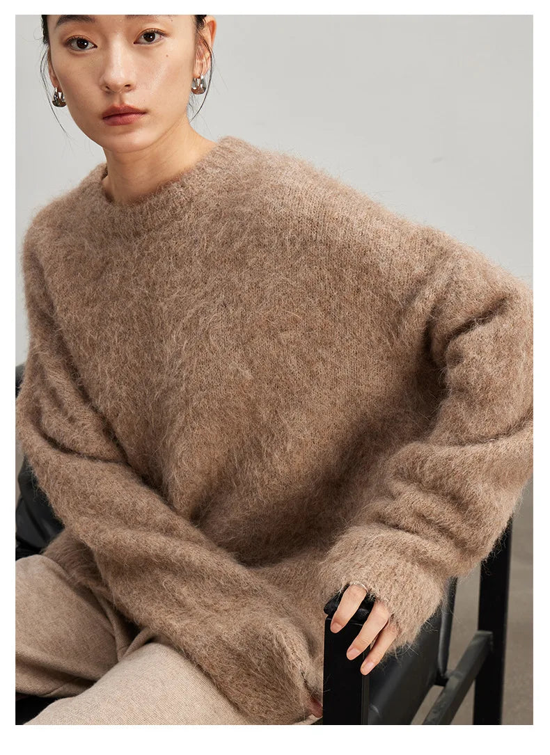 Warm Alpaca Pullover for Women – Fall/Winter 2025