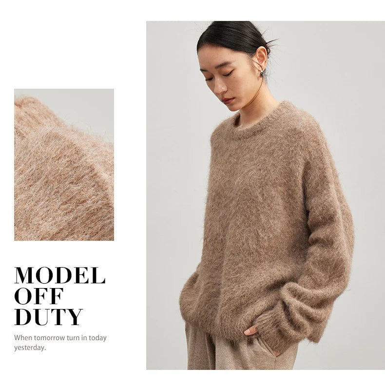 Warm Alpaca Pullover for Women – Fall/Winter 2025