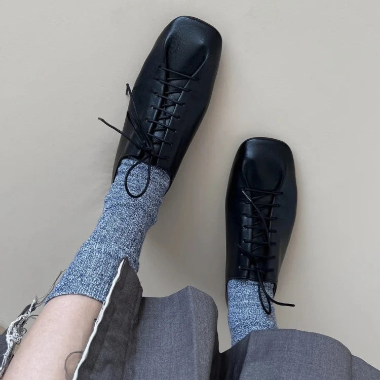 French Retro Pleated Cross-Tie Flats – Spring/Summer 2024