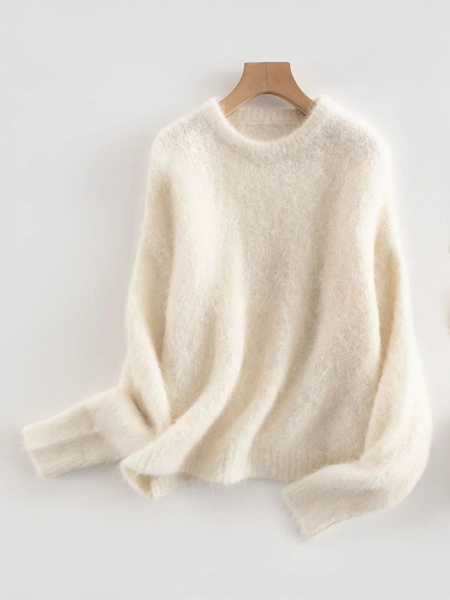 Warm Alpaca Pullover for Women – Fall/Winter 2025