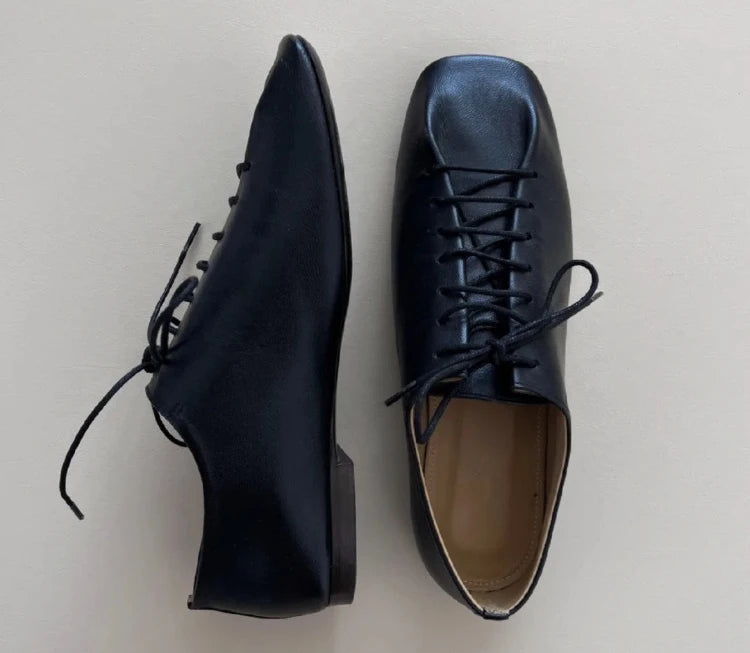 French Retro Pleated Cross-Tie Flats – Spring/Summer 2024