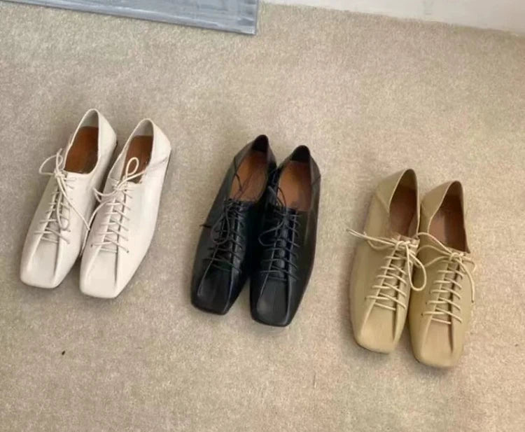 French Retro Pleated Cross-Tie Flats – Spring/Summer 2024