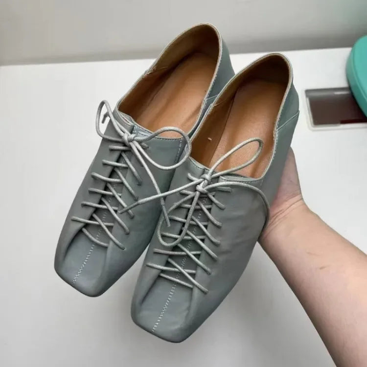 French Retro Pleated Cross-Tie Flats – Spring/Summer 2024