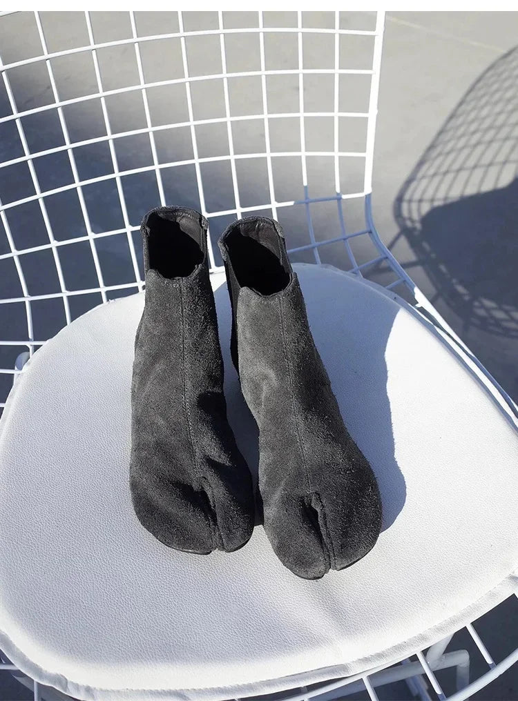 Gray Retro Tabi Toe Nubuck Ankle Boots – Chunky Low Heel Vintage Style