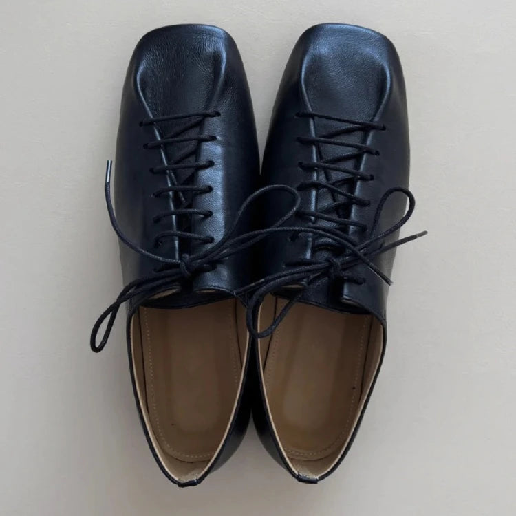 French Retro Pleated Cross-Tie Flats – Spring/Summer 2024