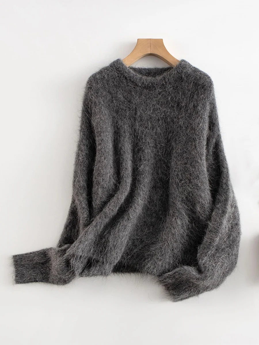 Warm Alpaca Pullover for Women – Fall/Winter 2025